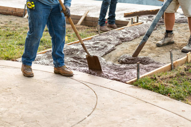 Best Decorative Concrete in Edwards, MS